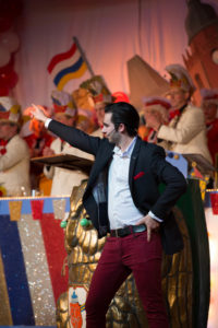 Zwei Männer von Welt - Yannick Haas