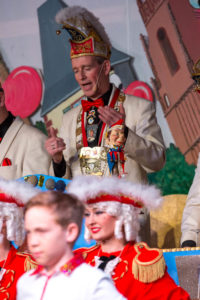 Einmarsch Elferrat und Garden