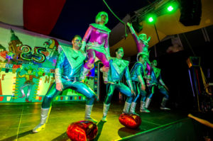 Die Meisjes, Kiedrich - Quer durch die Galaxie